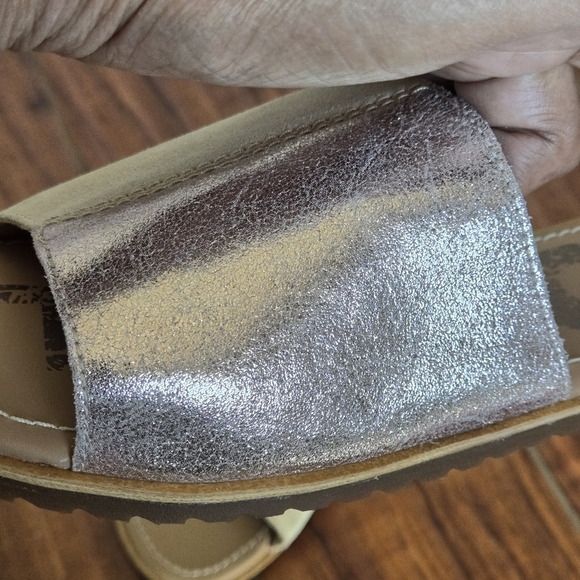 Sorel Ella Block Slide Metallic Suede Women's Sandals in Neutral Tan Size 9 - Picture 8 of 12